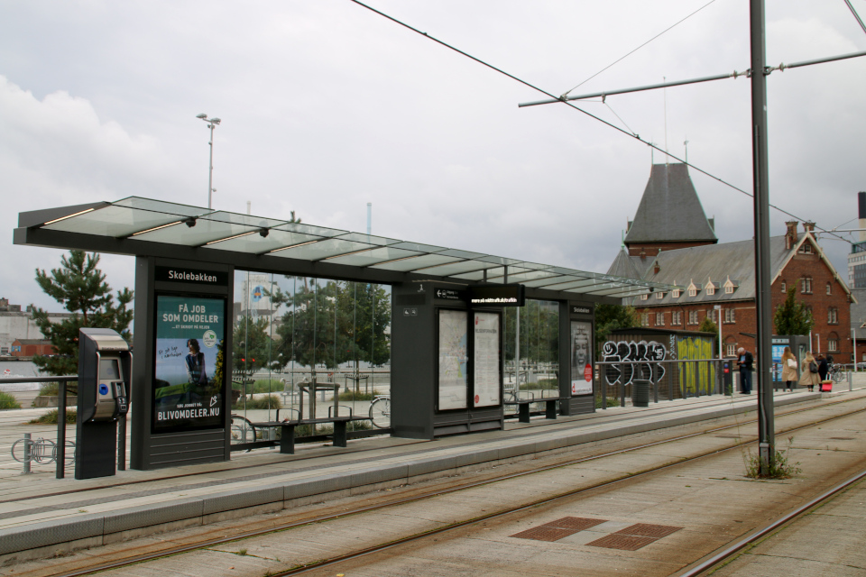 Skolebakken, трамвай. Орхус Доклендс (Aarhus Ø), Дания 29 сентября 2021